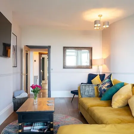 Stylish Beachfront Bolthole With Stunning Sea Views And Luxury Touches Herne Bay Exterior photo