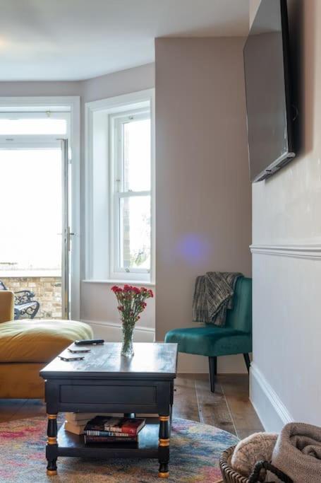 Stylish Beachfront Bolthole With Stunning Sea Views And Luxury Touches * Herne Bay
